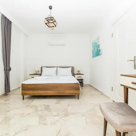 Apartment Garden Court