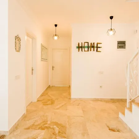 Garden Court Apartment Kalkan